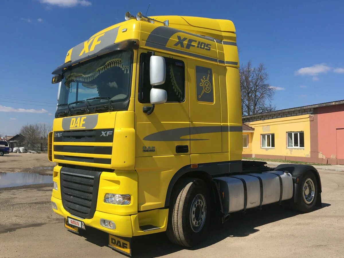 Даф б у россия. DAF XF 105.460. Даф 105 460. DAF XF 105 желтый. Даф 105 XF.