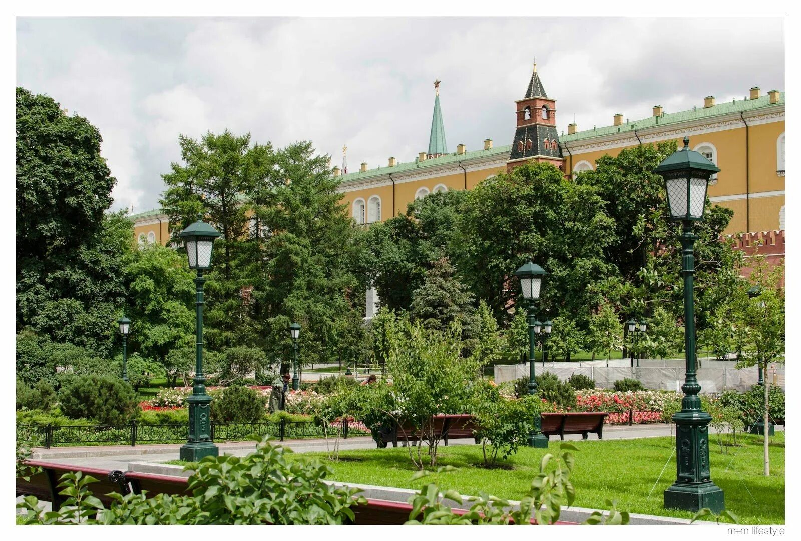 Александровский сад работа. Кремль сад александровский нижний. александровский сад москва бове. нижний александровский сад москва. александрийский сад санкт-петербург.