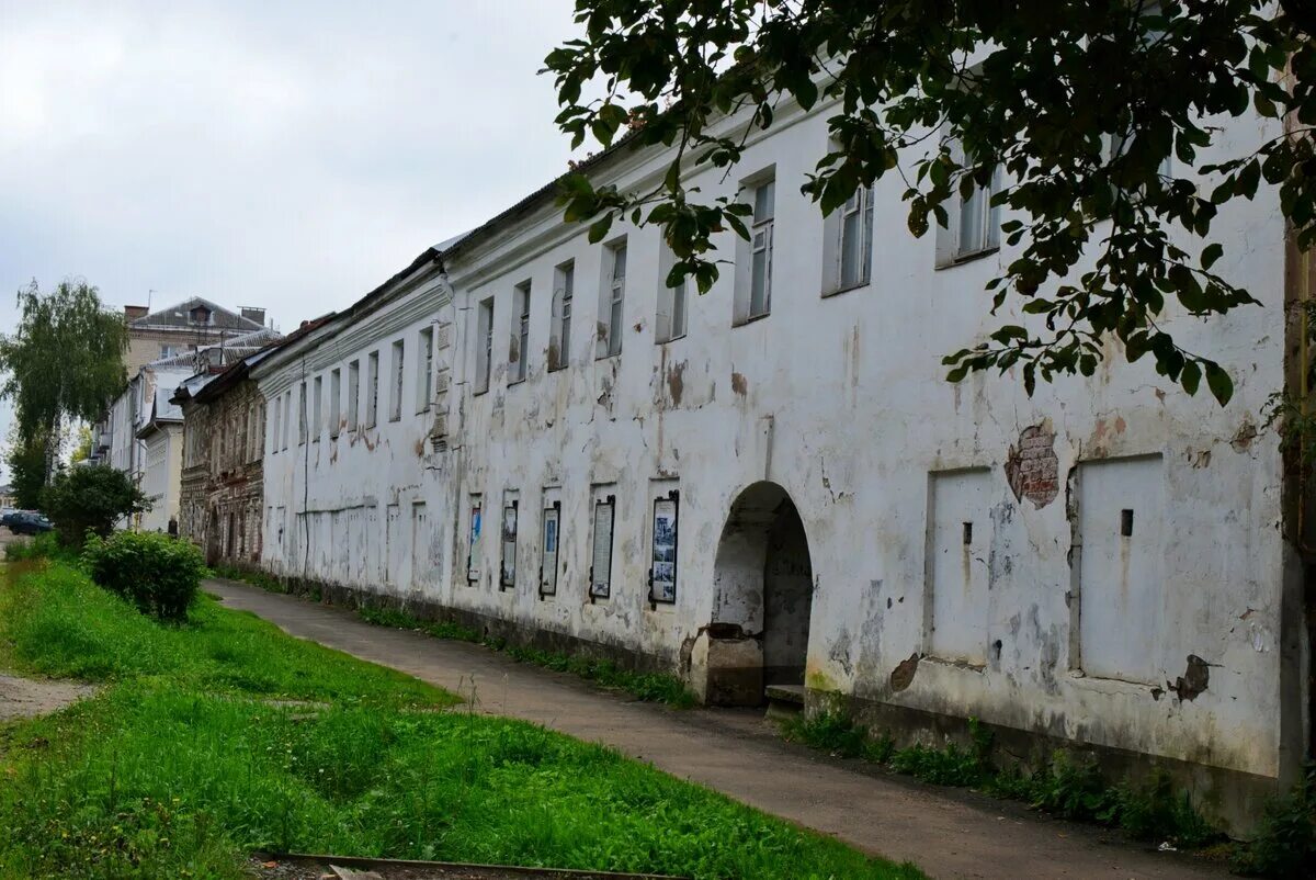 Спасская улица 1а. Углич Спасская улица. Спасская улица Углич старые. Спасская улица 10 Углич. Спасская дом 5 Углич.