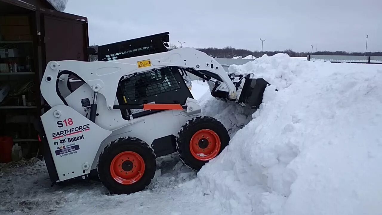 Погрузчик Earthforce, s18. Bobcat s18 Earthforce. Doosan Bobcat Earthforce s18. Погрузчик с бортовым поворотом Earthforce s 18. Bobcat earthforce s18