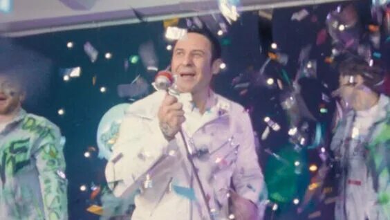 стас костюшкин ельц. новогодние клипы. певец стас костюшкин. стас костюшкин новый год. костюшкин песня про новый год.