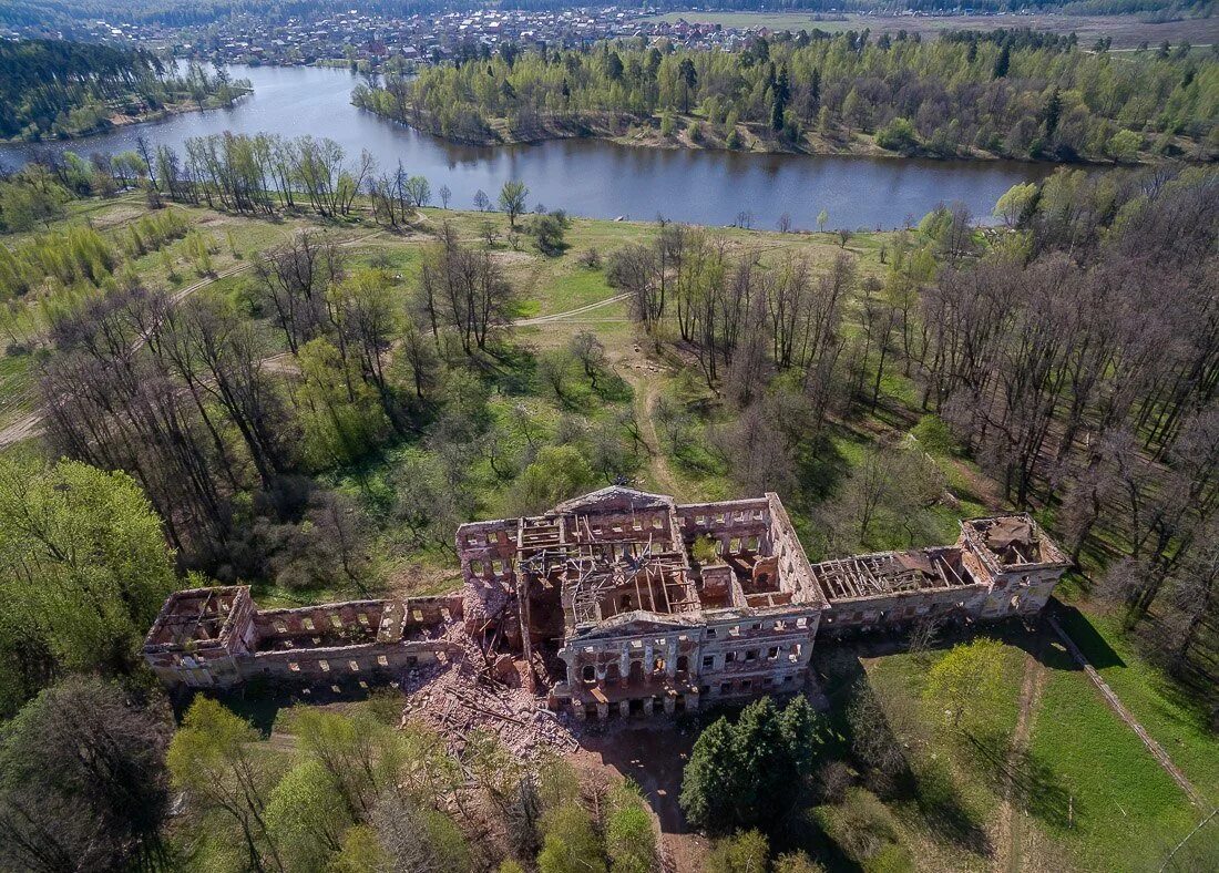 Где заброшенные подмосковье. Усадьба Гребнево Щелково. Фрязино Московская область усадьба Гребнево. Гребнево усадьба Щелковский район. Московская область, Щелковский район, усадьба Гребнево.