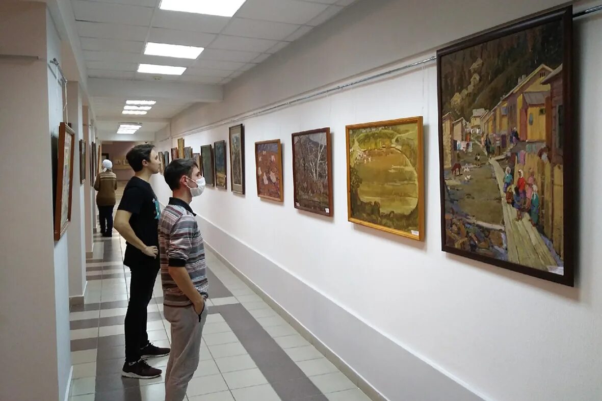 Открытие новой художественной. Торжественное открытие магазина. Шедевры современного искусства. Открытие новой художественной. Художественная школа тавасиева.