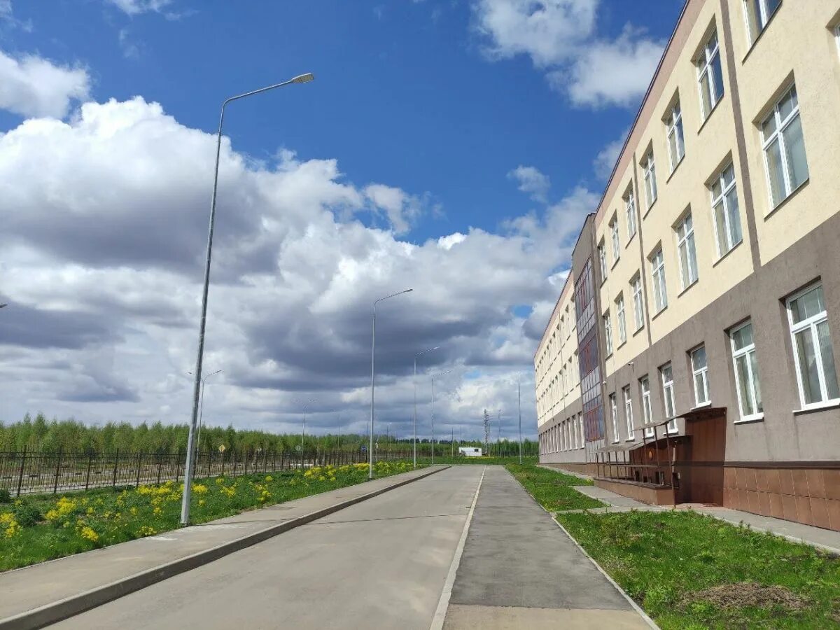 Школа новинки нижний новгород. Новинская школа нижний новгород. Школа 88 нижний новгород окский берег. Школа 152 в смарт сити. Школа новинки нижний новгород.