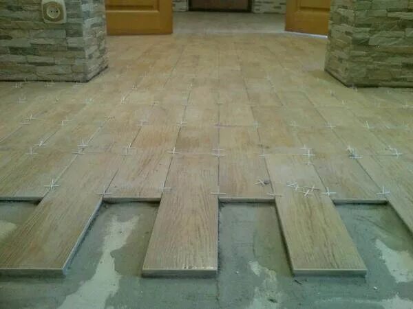 Покрытие в гараж на бетонный пол. Старый щитовой паркет. В н пол п. Укладка ламината. В н пол п.