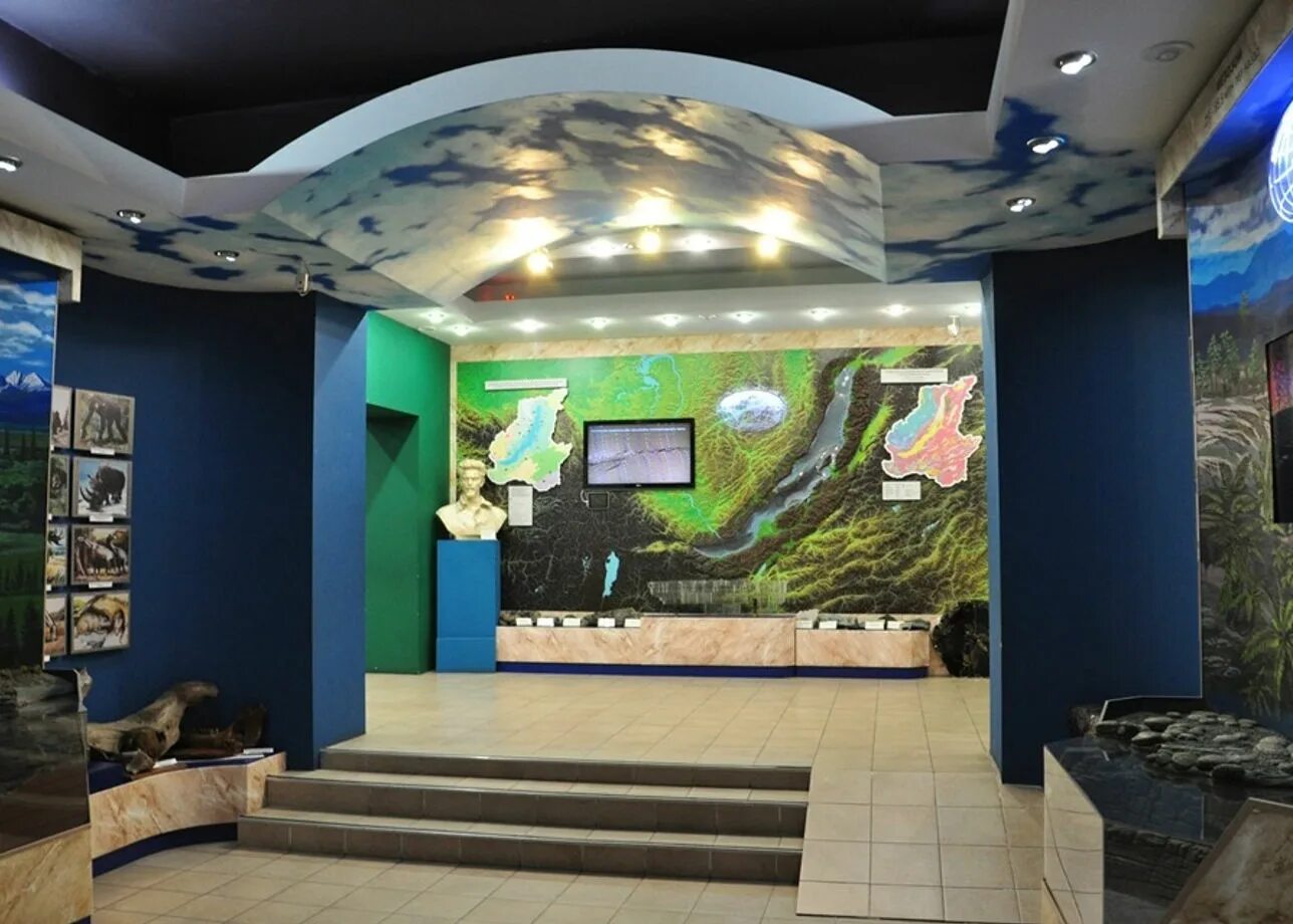 Иркутск байкальский музей. Лимфолоничкский музей листвяика. Иркутск байкальский музей. Байкальский лимнологический музей. Лимнологический музей байкал.