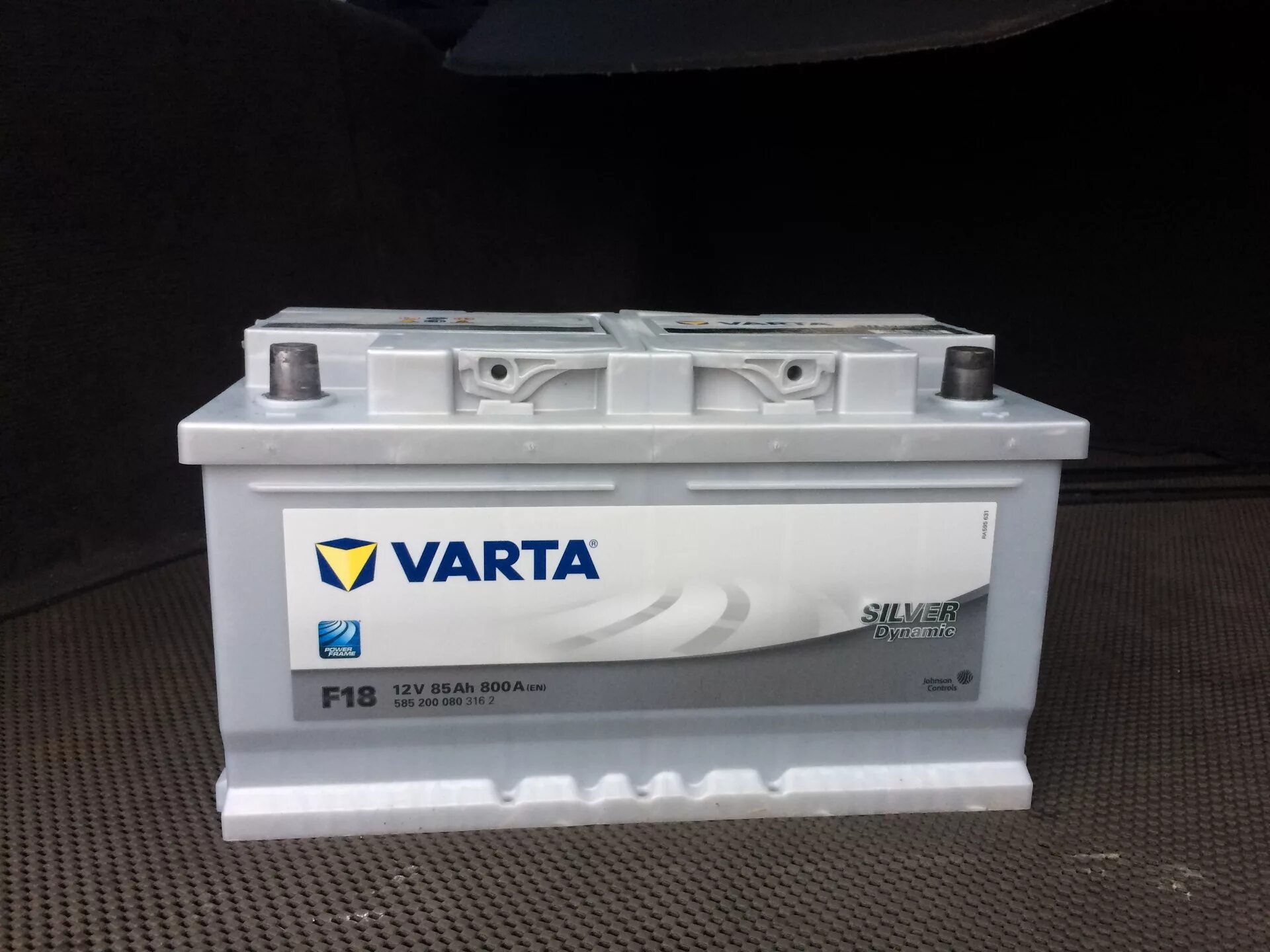 Купить аккумулятор 85. Аккумулятор Varta Silver Dynamic f18. Varta f18 Silver Dynamic. Варта Сильвер динамик f18. Varta Silver f18.