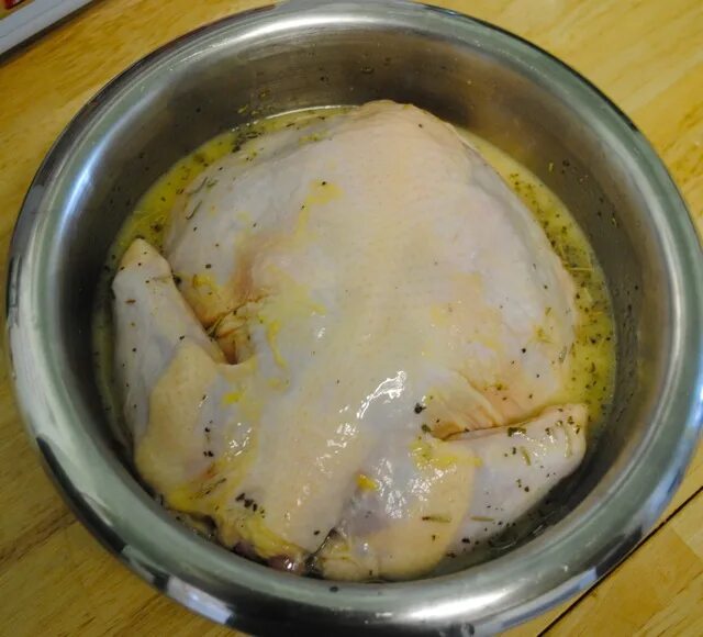 Рецепт как замариновать курицу для запекания. Маринованная курица. Замариновать курицу. Как замариновать курицу.