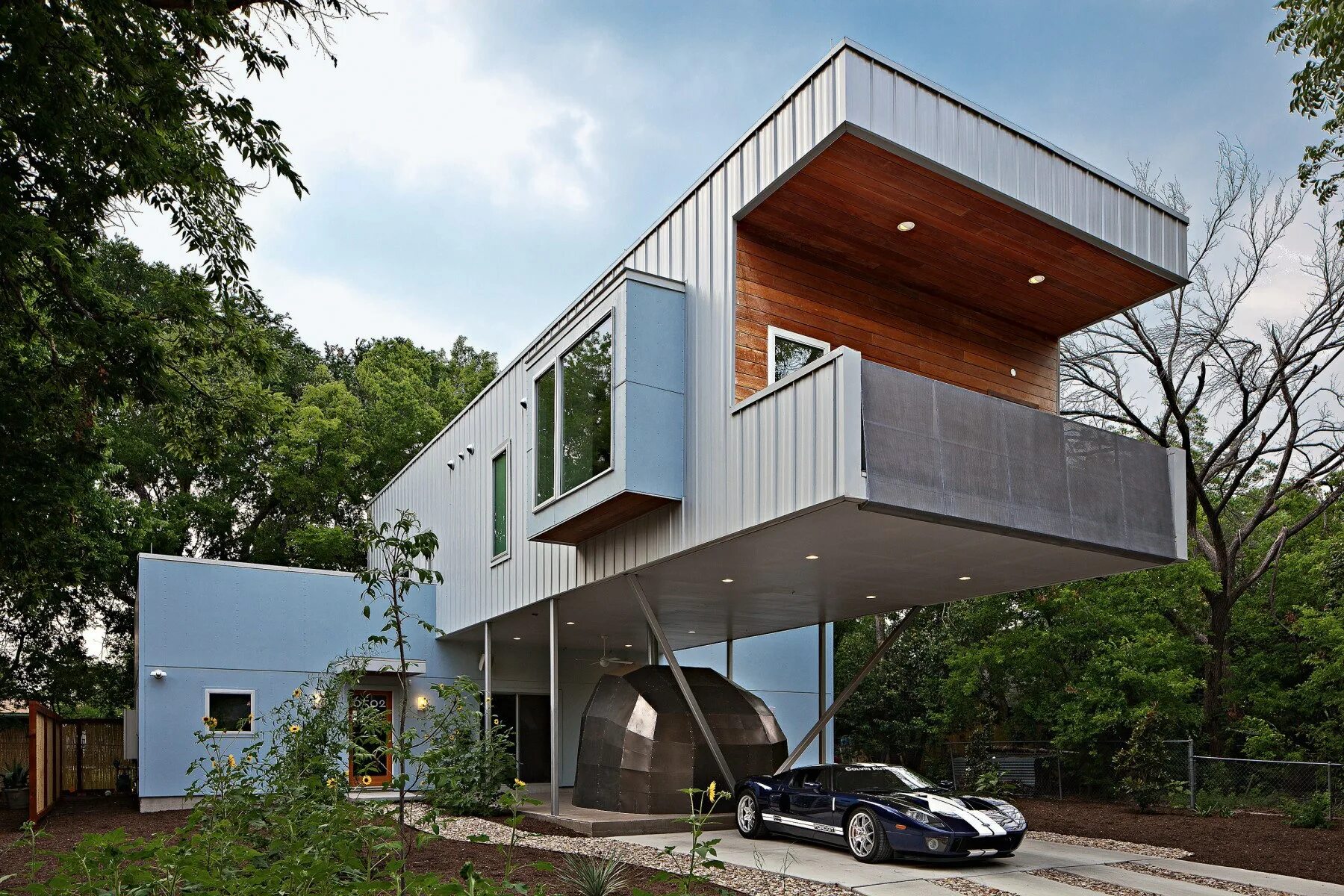 Дома без изменений. Консольный дом (Cantilever House) в Малайзии. Консоль здания. Консольные здания конструкции. Двухэтажное здание из металлоконструкций.