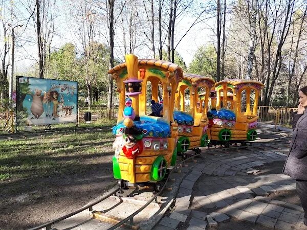 Ульяновск город семей. Парк семья ульяновск памятник]. Парк 50 лет влксм ульяновск. Парк семейный ульяновск. Парк маргелова ульяновск.