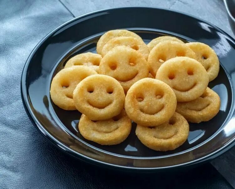 Печенье смайлики. Картофельные рожицы. Картофельные улыбочки. Smile рецепт. Картофельные смайлики рецепт.