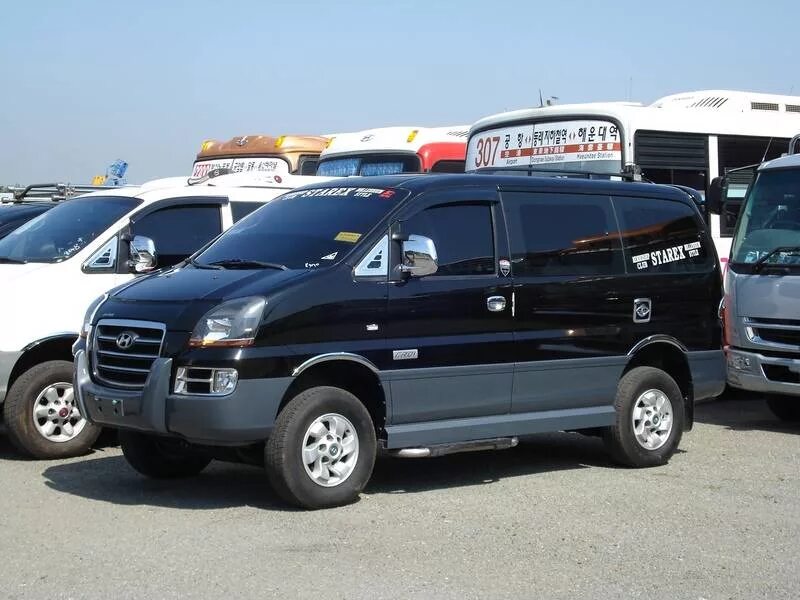 Хендай старекс полный привод купить. Hyundai Starex 2006. Starex 4wd 2006. Хёндай Старекс 4х4. Хендай Старекс 2006.