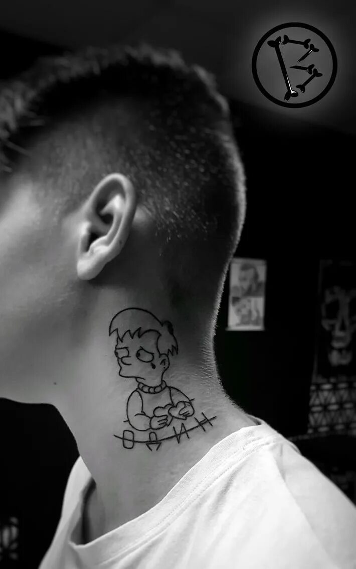 Тату на шее. Тату скорпион на шее. Смысл тату на шее. Тату крест на шее. Тату на шею для парней.