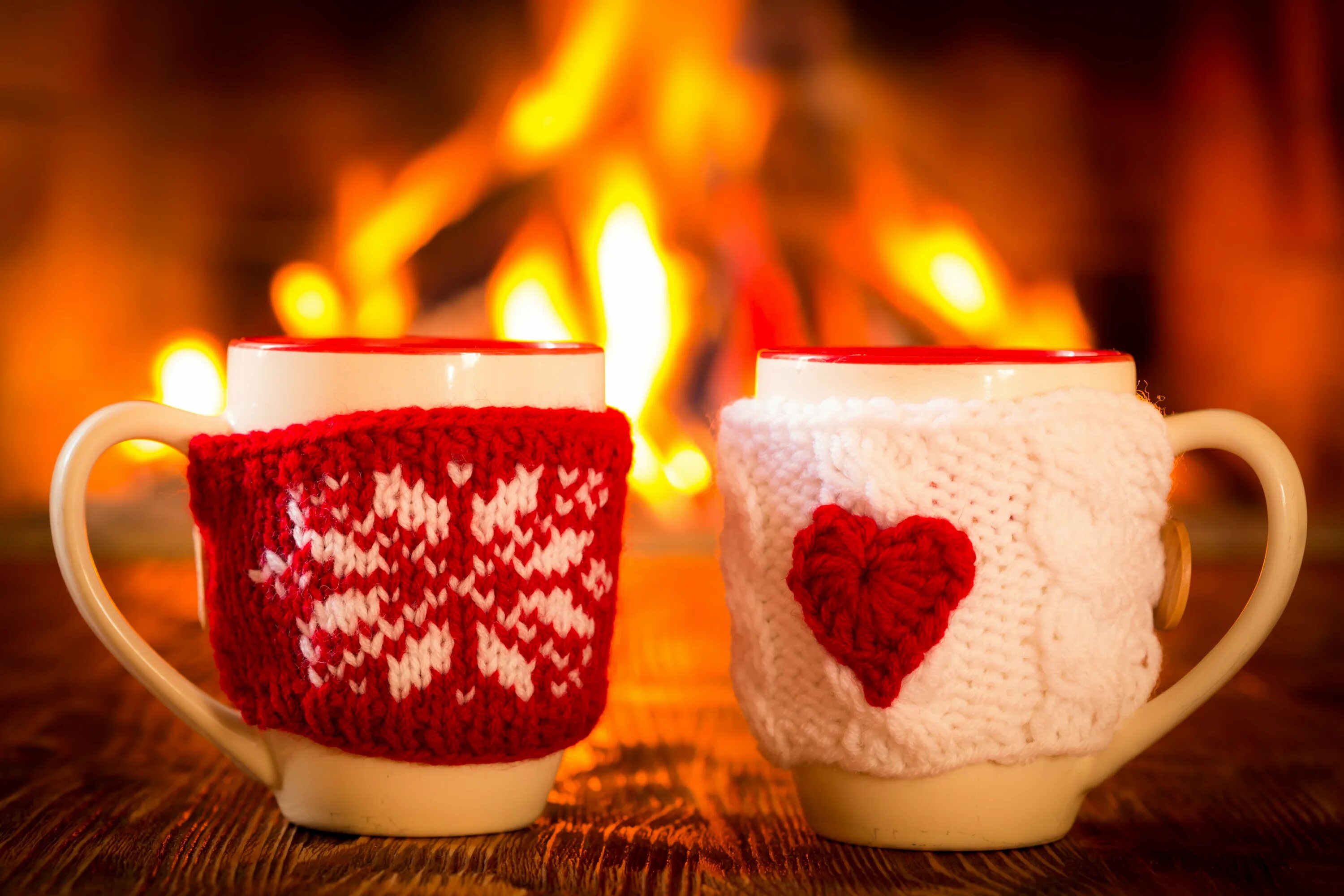 Тепла и уюта в сердце. Уютного вечера. Уютного зимнего вечера. Зимний кофе. Уютные новогодние кружки.