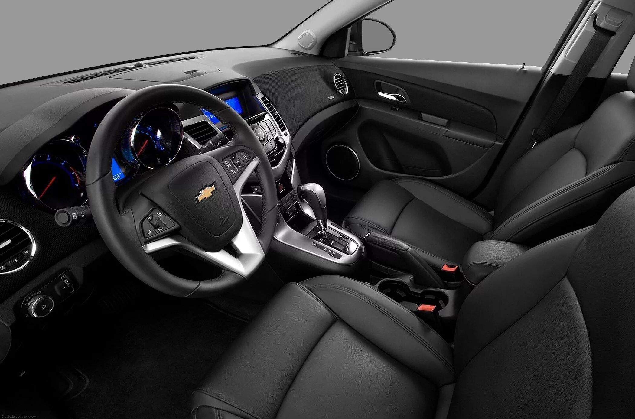 Шевроле внутри салона. Шевроле Круз седан 2014 салон. Chevrolet Cruze RS 2011-. Chevrolet Cruze Interior. Chevrolet Cruze 2014 салон.