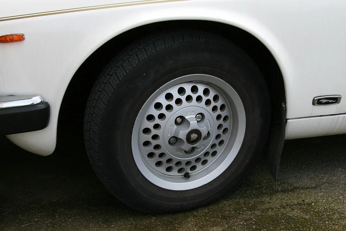 Литые диски. Wheels wiki. Диски на авто. Hre wheels s104sc. Диски американский стиль.