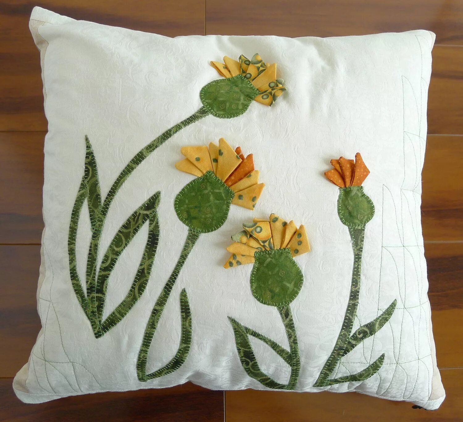 Аппликация на подушку