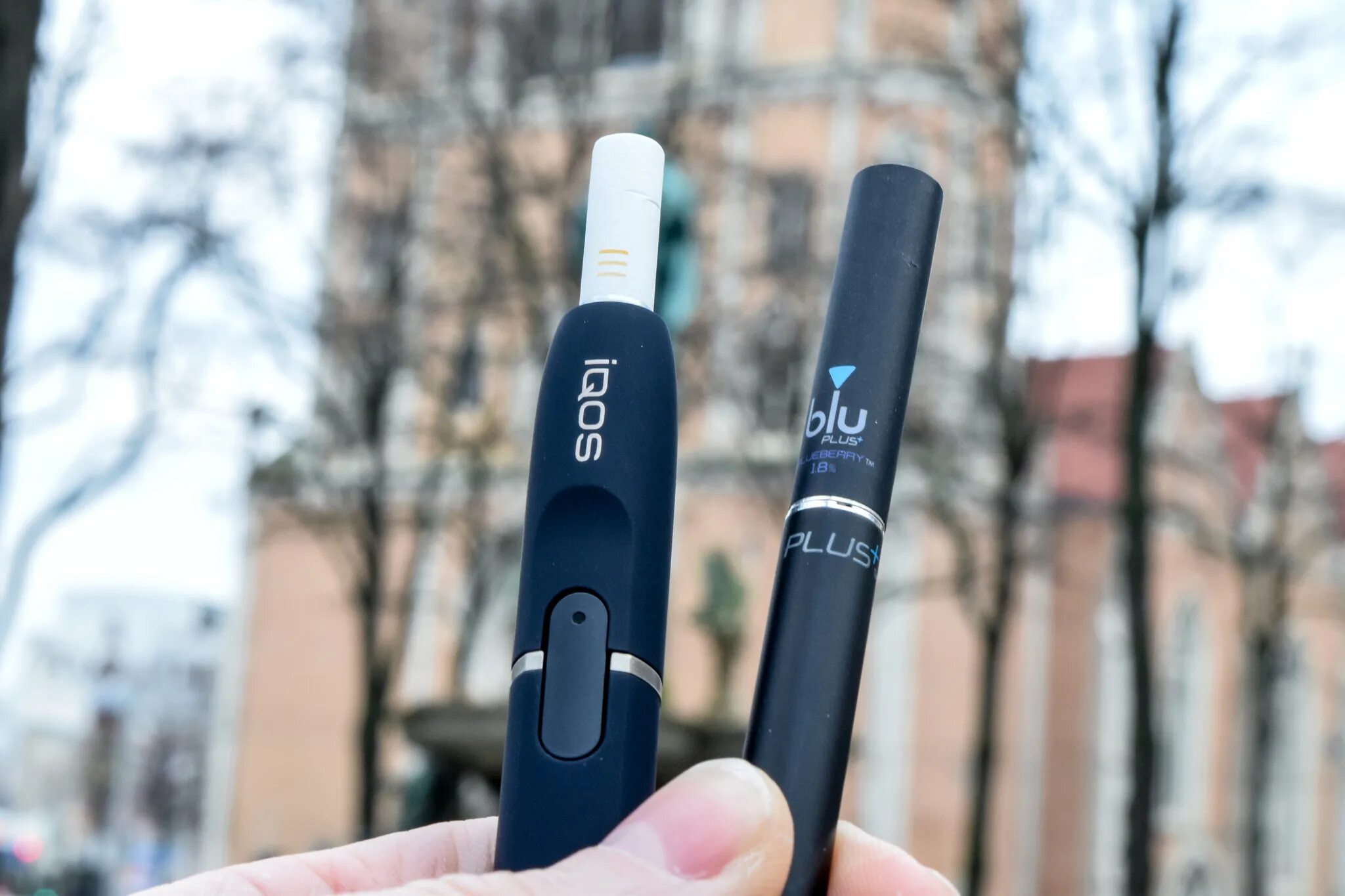 Нагреватель табака jouz. Электронная сигарета для стиков айкос. Электронная со стиком называется. Электронная со стиком называется. Сигареты вейп айкос.