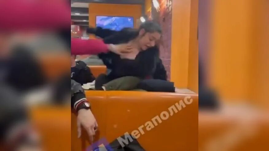 Драка нижний новгород избили за разбитое стекло на машине. Меня не сломать цитаты. Ты можешь ломать меня полностью. Пытался сломал. Пытался сломал.