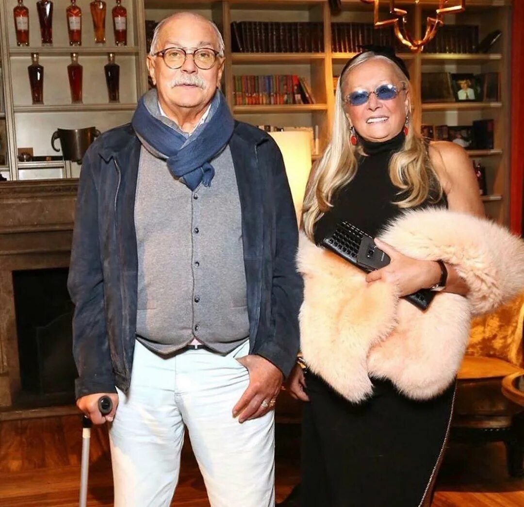 Семья михалкова никиты сергеевича. Татьяна евгеньевна михалкова и никита михалков. Никита михалков и татьяна михалкова. Татьяна евгеньевна михалкова. Дети никиты михалкова.