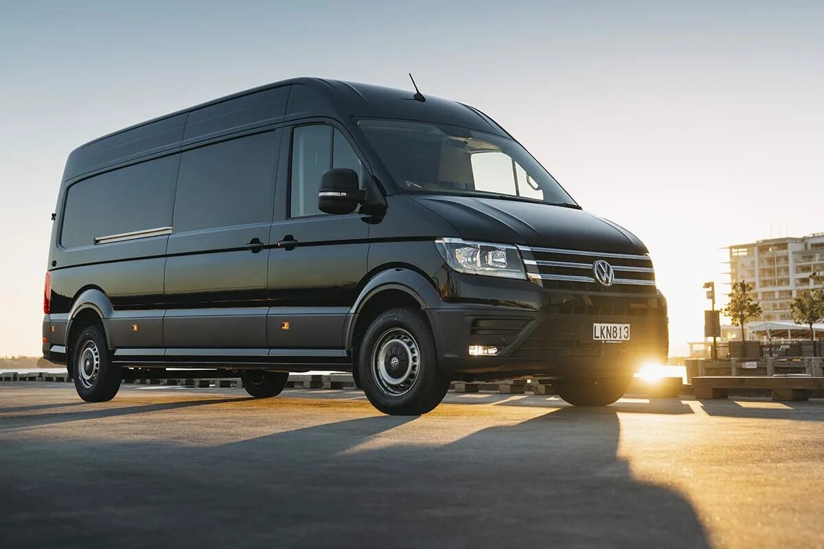 Фольксваген Крафтер,3. Volkswagen Crafter черный. Фольксваген Крафтер фургон. Фольксваген Крафтер пассажирский. Volkswagen пассажирский