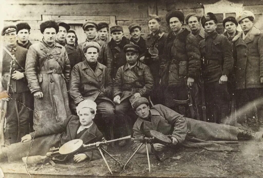 Погода село партизаны. Партизанский отряд имени Щорса. Партизанский отряд с.Лазо. 5 Воргинская Партизанская бригада имени Сергея Лазо. Партизанский отряд им Щорса в Белоруссии.