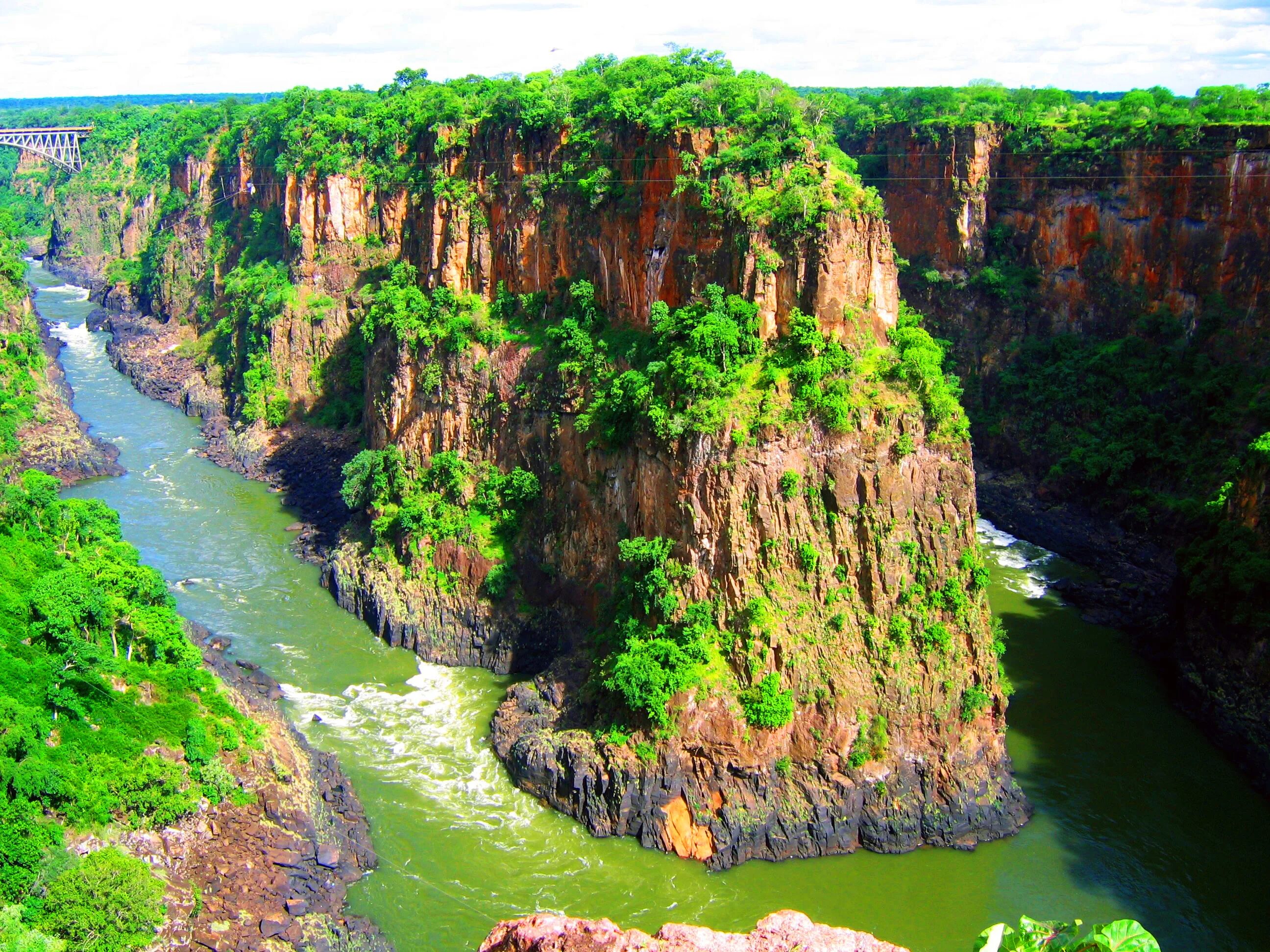 Река Замбези Африка. Замбия река Замбези. Реки Африка Замб. Долина реки Замбези. Africa river