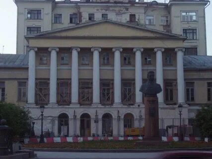 Российская академия музыки им гнесиных