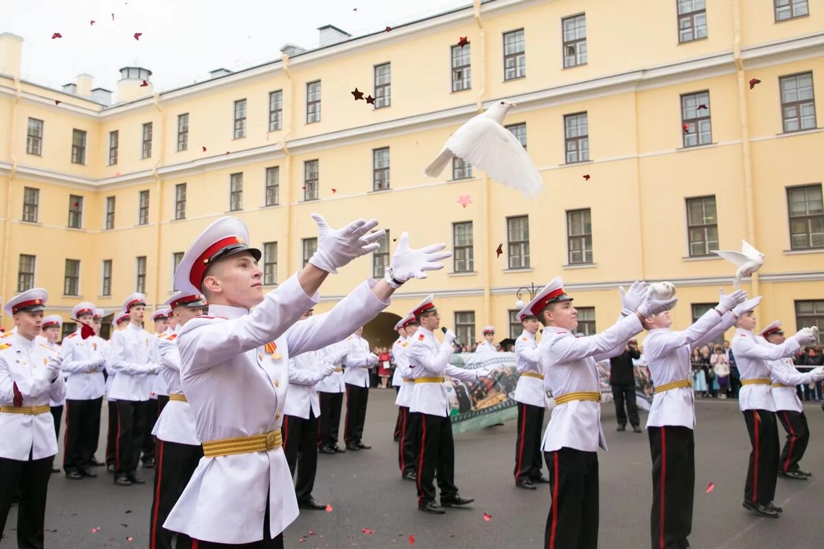 Петербургское сву. Суворовское военное училище в Санкт-Петербурге. СПБ СВУ выпуск. СВУ училище Питер. Санкт-Петербургское Суворовское военное училище Московский проспект.