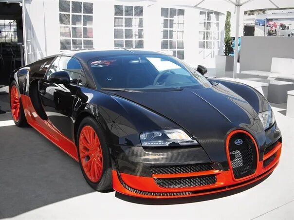 Bugatti Veyron Grand Sport Red Front