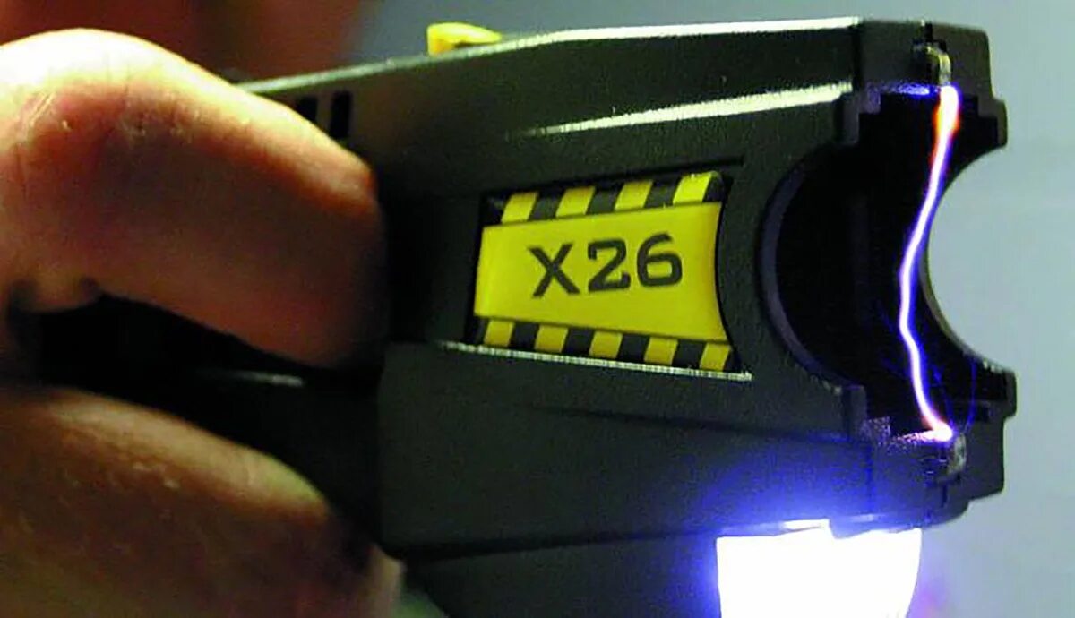 Электрошокер тазер x26. Taser 7 CQ. Электрошокер полиция. Taser картридж. Пытка электрошокером