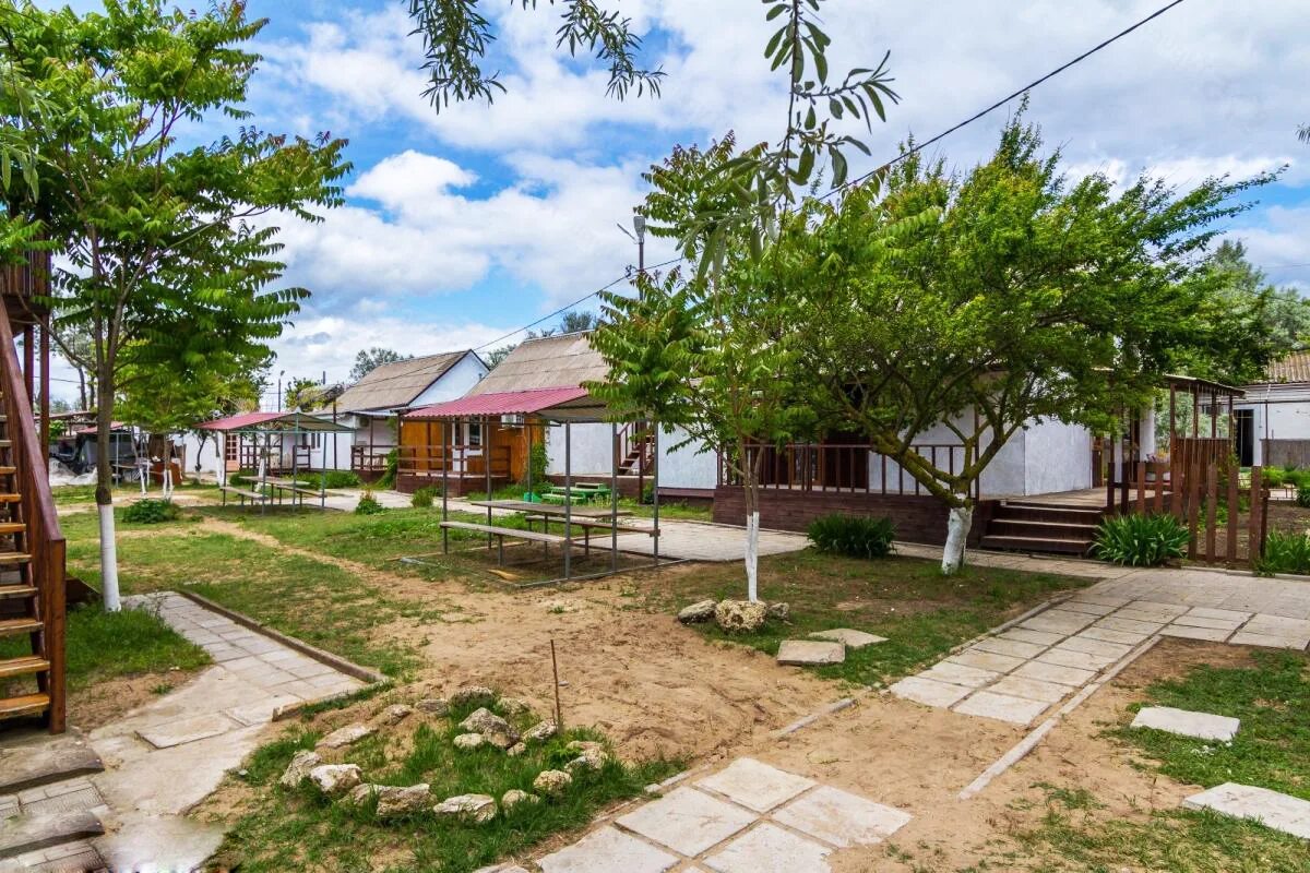 пляж голубая бездна джанхот. белые берега краснодарский край. утриш в анапе море. база отдыха белый берег благовещенская. отель белый пляж джемете.