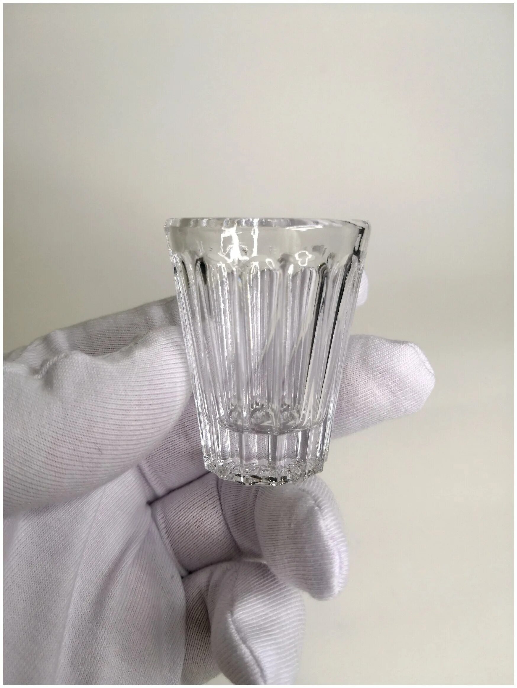 хрустальные рюмки. гусь хрустальный стопки 25 мл. дятьковский хрусталь стопки.