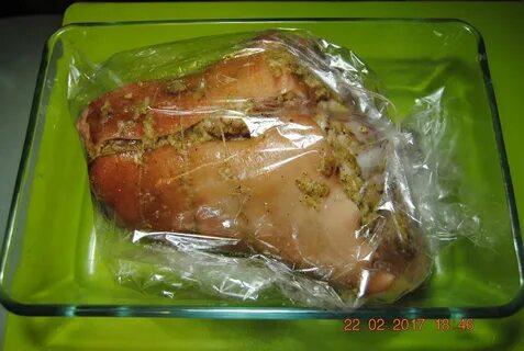 Рулька в рукаве с картошкой в духовке