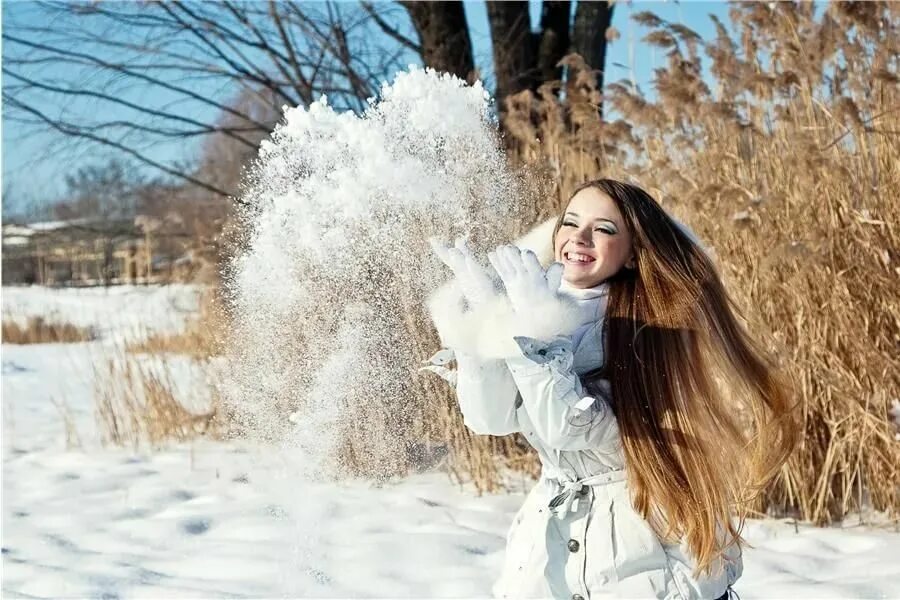 Зимние фото девушек идеи. Зимняя фотосессия. идеи для фотосессии зимой. зимняя фотосессия на улице. зимняя фотосессия в лесу.