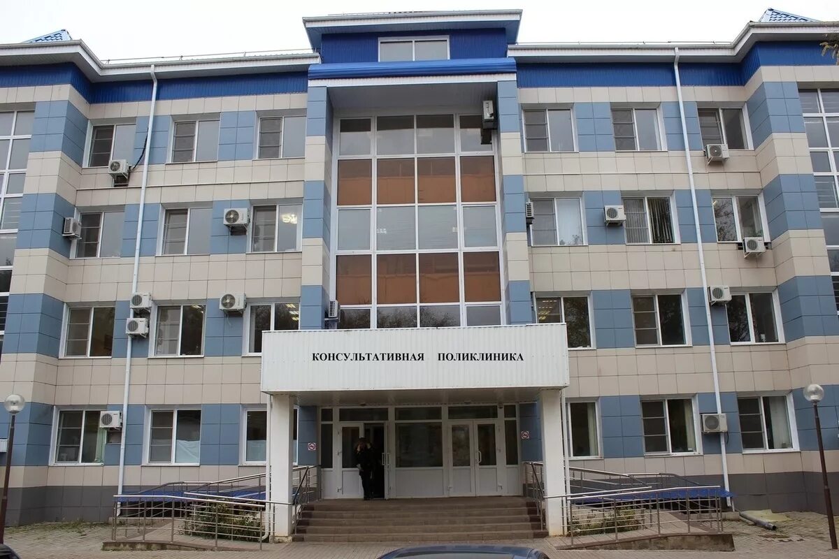 Республиканская больница им п. Галзанова гиляш васильевна. Галзанова гиляш васильевна. Горполиклиника элиста. Элистинская поликлиника городская поликлиника.