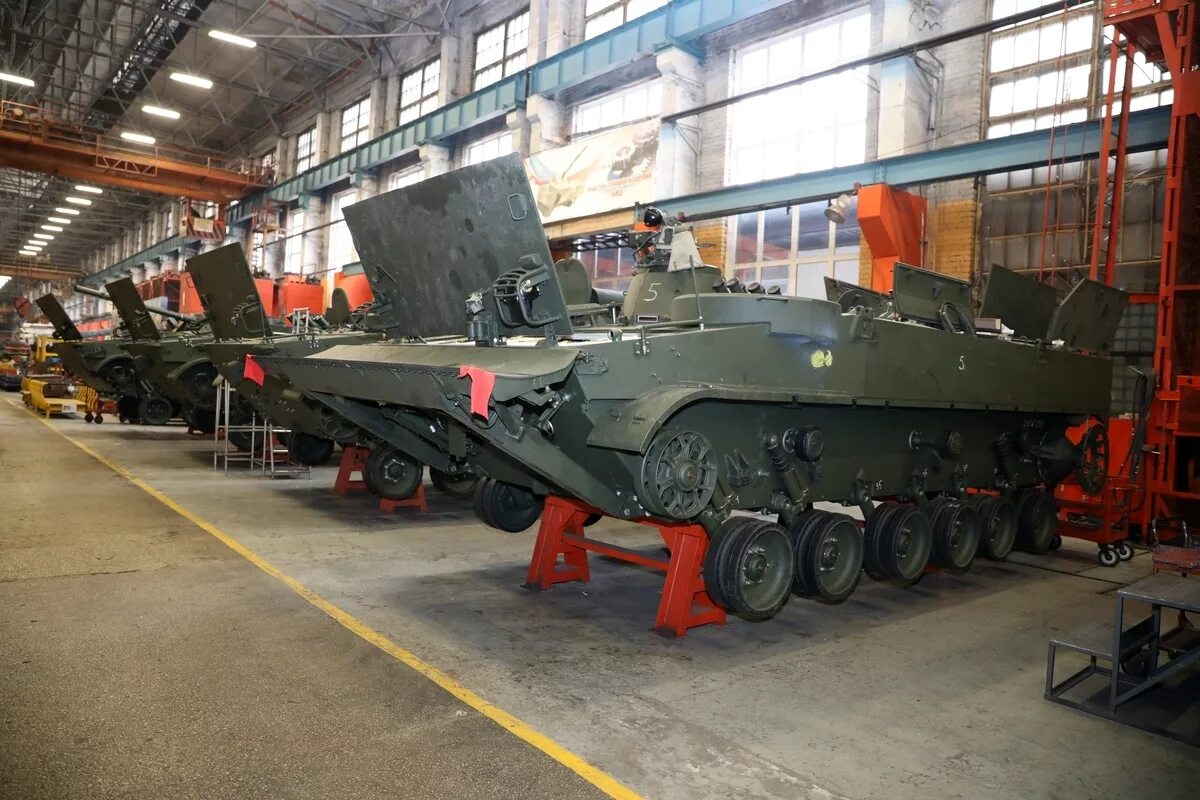 Кмз курган бмп. Курганмашзавод сегодня. Кмз курган цеха. Курганский машиностроительный завод продукция. Курганмашзавод 2023.