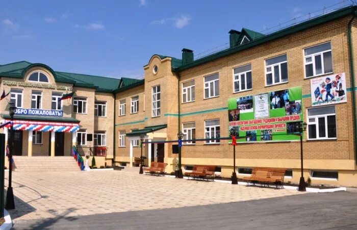 магазин телефонов в хасавюрте. 6 школа хасавюрт. ортосити в махачкале. улица гамзата цадасы в махачкале. номер города хасавюрт.