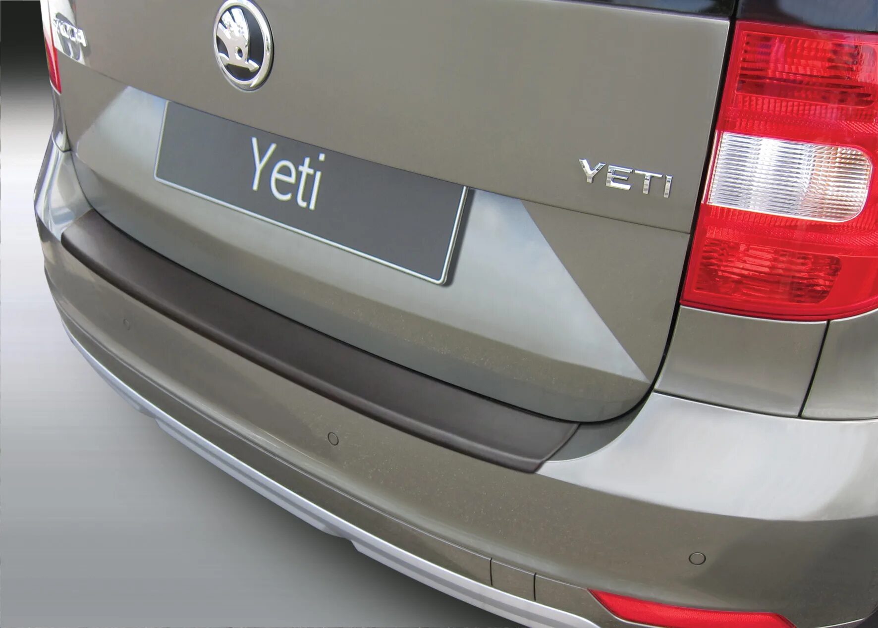 Задний бампер шкода йети. Накладка на задний бампер шкода йети 2014. skoda yeti накладка на задний бампер. задний бампер skoda yeti. накладка бампера škoda yeti задний.