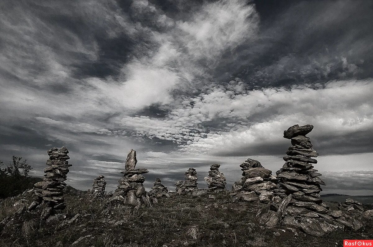 Кольский полуостров сейды лабиринты. Место силы 2 выпуск. Крутые локации крыма сердце карьер. Храм солнца крым место силы. Место силы 2 выпуск.