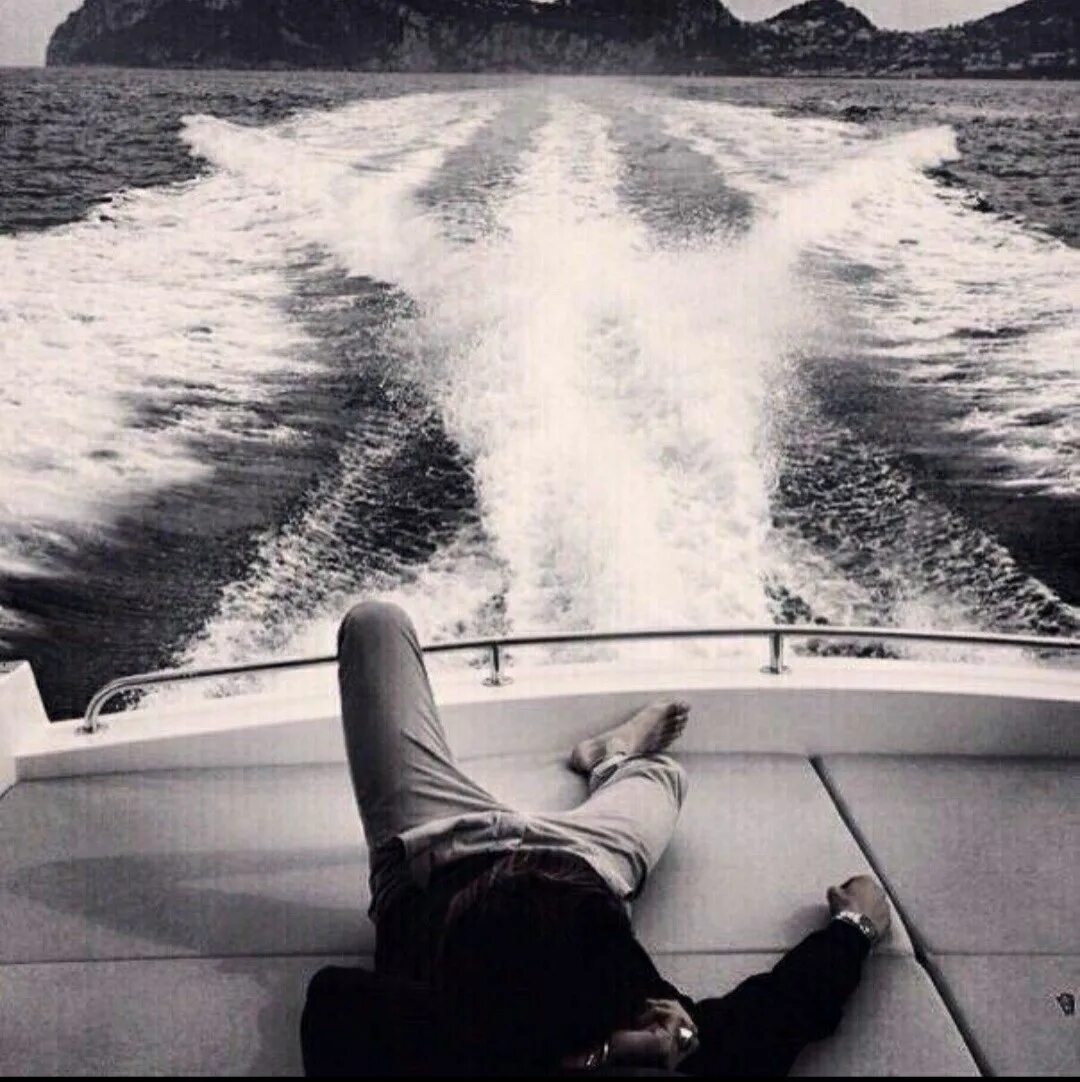 Всякая жизнь. В жизни всякое бывает цитаты. Твоя - клаудиа пиньейро. Человек идет к цели. Бескорыстие цитаты.