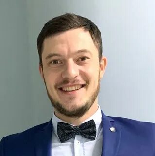 Ведущий финансовый
