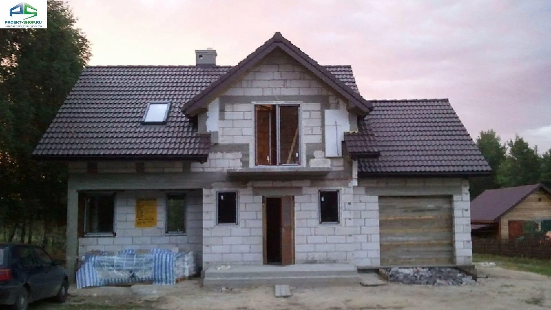 Дом из газоблоков с гаражом. Дом из газобетона 2 этажа с мансардой и гаражом. дом с газоблока. красивые дома из пеноблоков. дома из газобетона с гаражом.