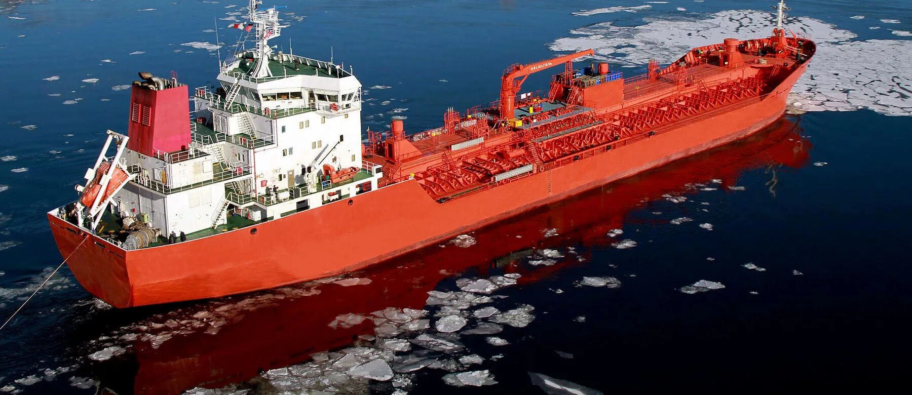 Танкер нефтевоз. Chemical & product tanker vessel. Танкер панамакс. Скорпио танкера. Oil chemical tanker.