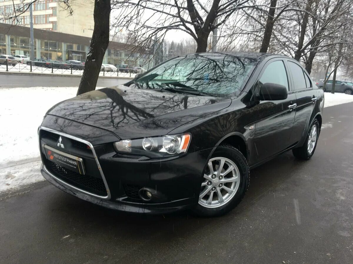 Ланцер бу. Mitsubishi Lancer x Рестайлинг 2012. Mitsubishi Lancer 2012 черный. Лансер 10 Рестайлинг черный. Митсубиси Лансер 10 авито.