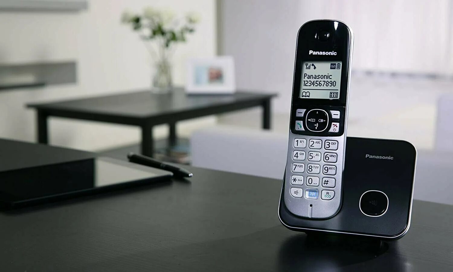 Panasonic kx tg6811rub. DECT Panasonic KX-tg6811. Радиотелефон Panasonic KX-tg6811rub. Радиотелефон Panasonic KX-tg6811uam. Панасоник 6811 радиотелефон.