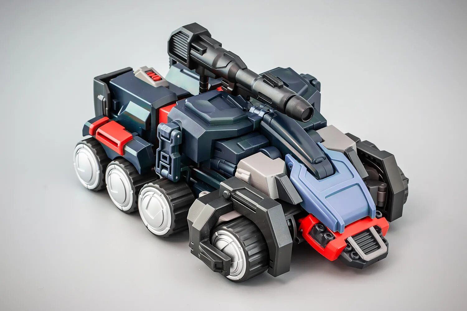 Transformers r34. Трансформер тарн mmc. roller transformers idw. автобот роллер.