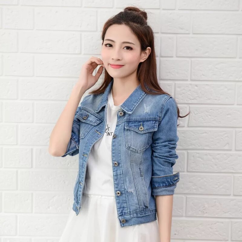 Короткая джинсовая куртка женская. Короткая джинсовая куртка. 13. Светлая джинсовая куртка. Bershka джинсовая куртка жакет.