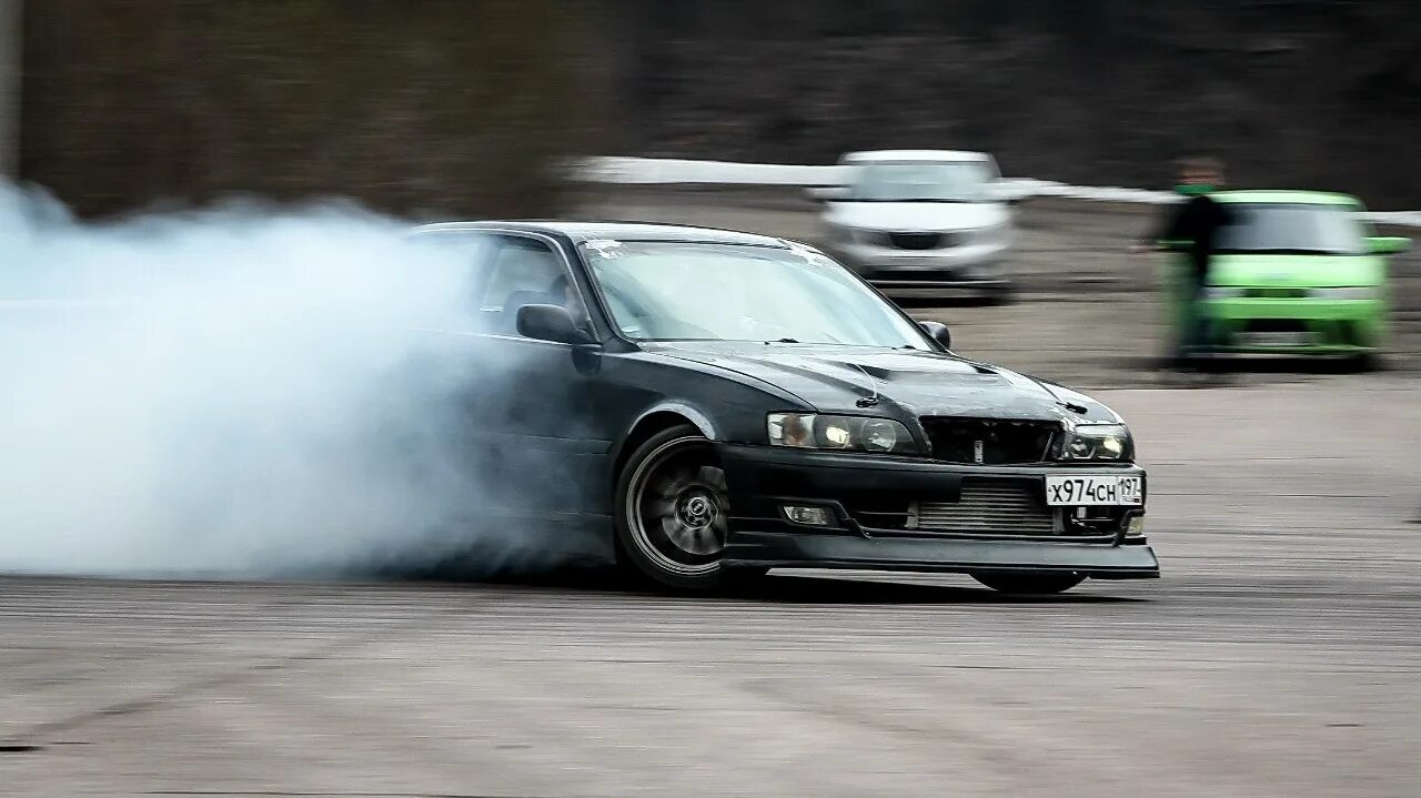 Toyota Chaser 100 дрифт. Toyota Chaser jzx100 дрифт. Toyota Chaser 100 в дрифте. Toyota Chaser 90 Drift.