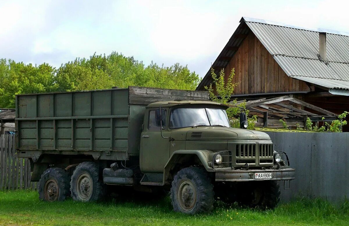 Зил 131 в красноярском. ЗИЛ-131. Грузовик ЗИЛ 131. ЗИЛ 131 6х6. ЗИЛ 131 военный.